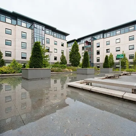 Apartment Dcu *